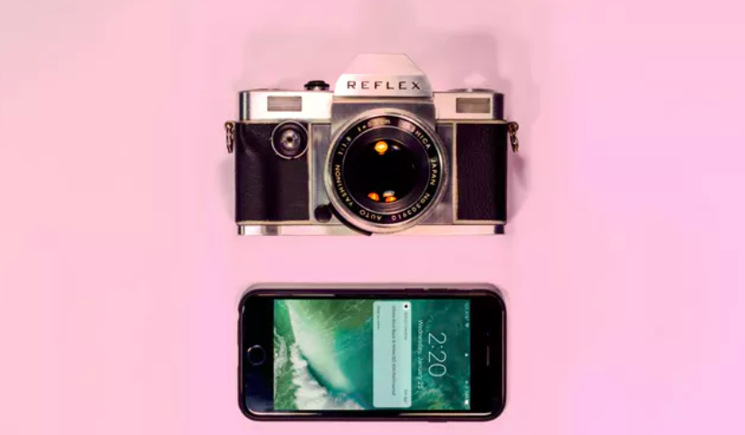 Reflex is a modern update of the manual SLR 35mm film camera.