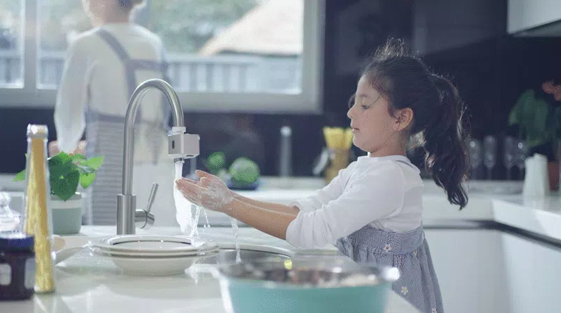 Autowater’s easy-to-install kitchen and bathroom faucet adapters make regular faucets automatic, helping to prevent the spread of germs and lowering home water consumption.